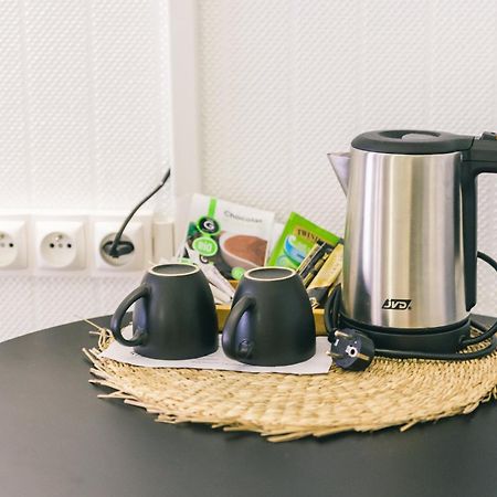 Logis Hotel & Restaurant Le Soleil D'Or 몽티니 라 레슬레 외부 사진