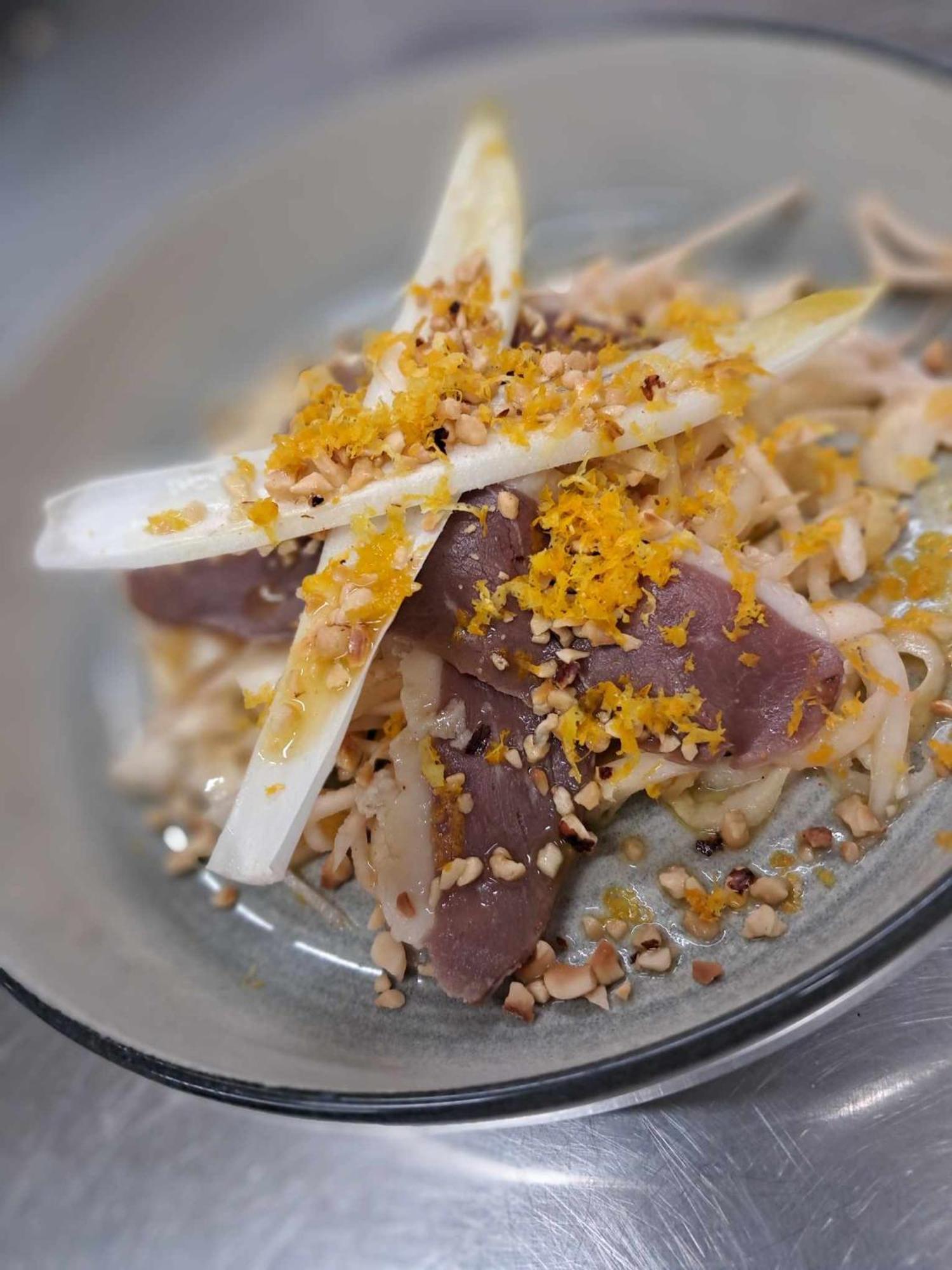 Logis Hotel & Restaurant Le Soleil D'Or 몽티니 라 레슬레 외부 사진